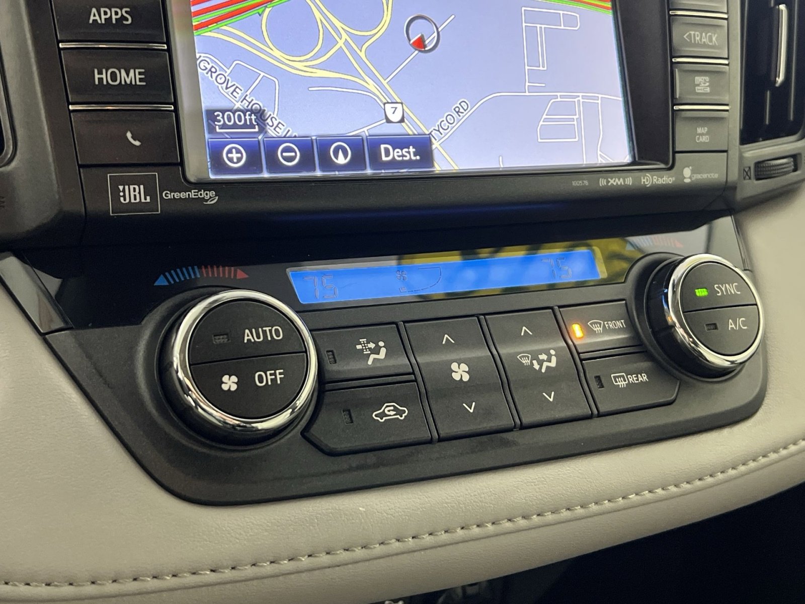 Used 2018 Toyota RAV4 Limited image 21