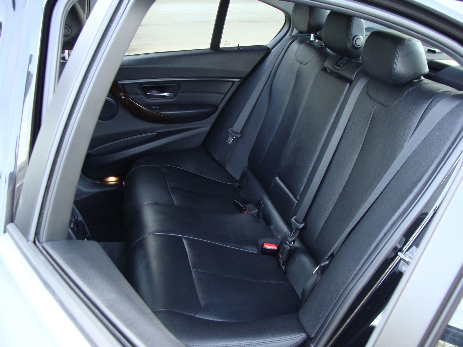 Used 2015 BMW 328i xDrive Sedan AWD/4WD image 8