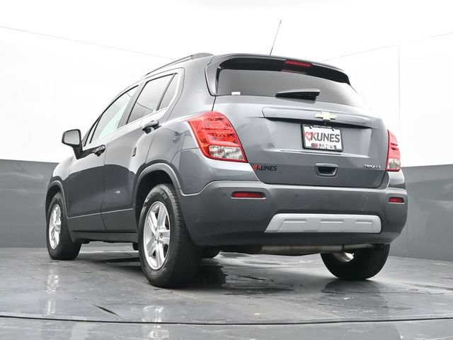 Used 2016 Chevrolet Trax LT w/ LT Sun and Sound Package FWD image 48