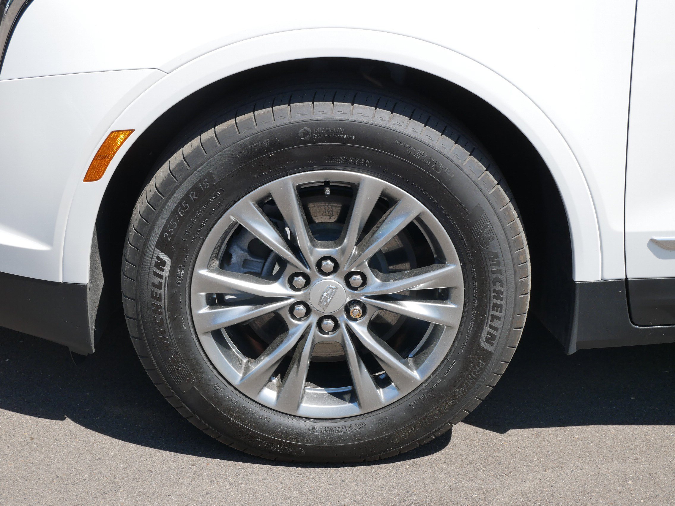 Certified 2023 Cadillac XT5 Premium Luxury AWD/4WD image 4
