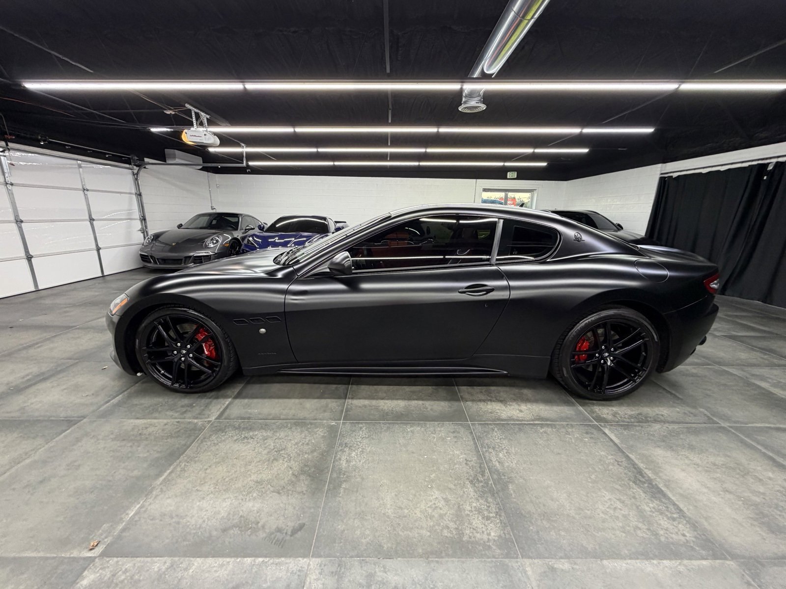 Used 2017 Maserati GranTurismo Sport image 3