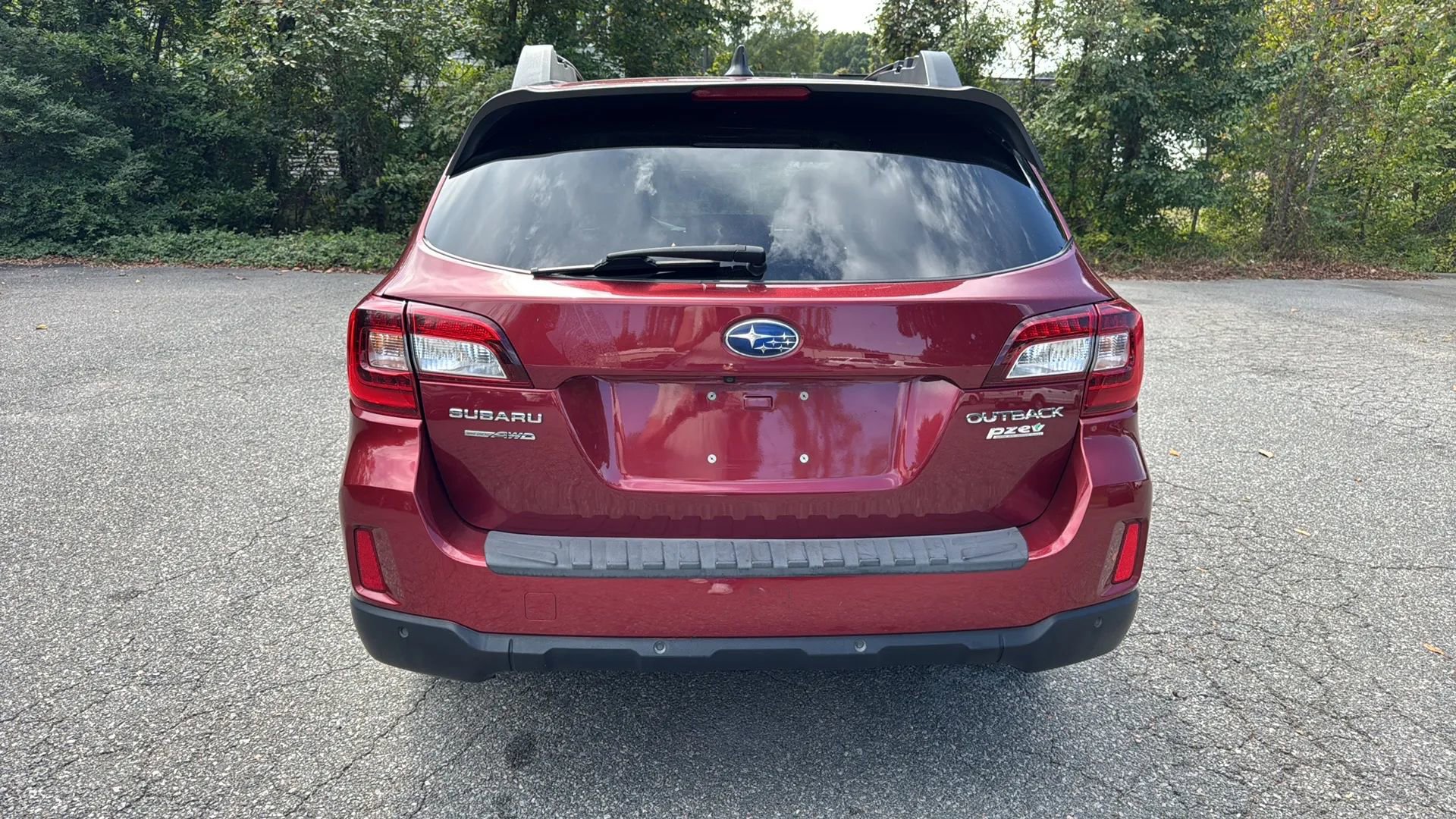 Used 2017 Subaru Outback 2.5i Limited image 6