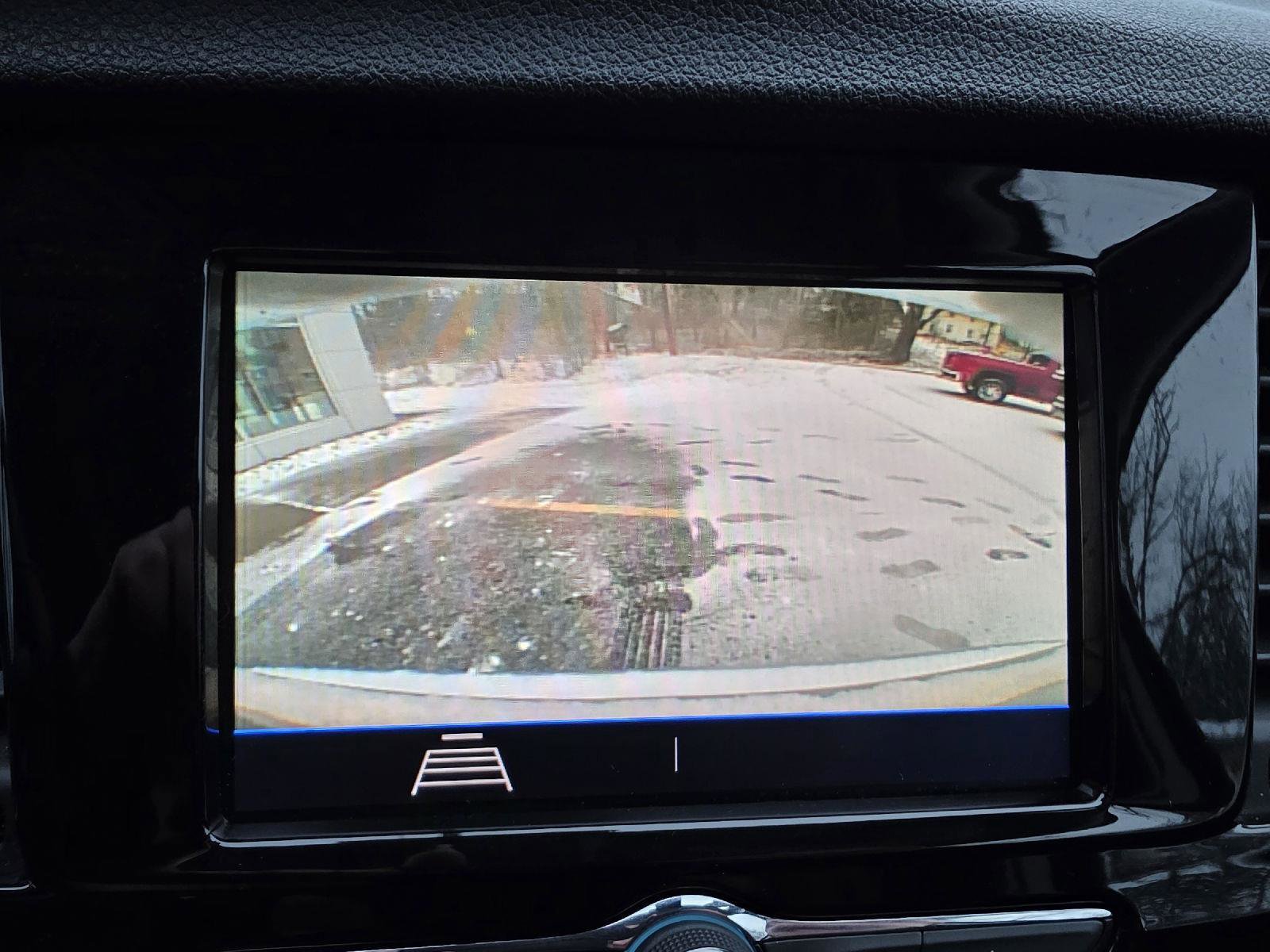 Used 2021 Buick Encore Preferred w/ Safety Package image 16