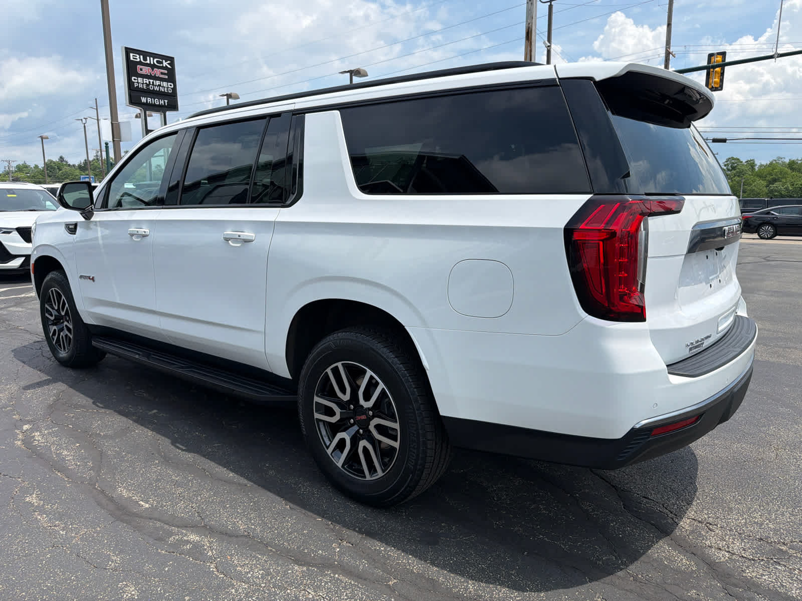 Used 2024 GMC Yukon XL AT4 w/ Max Trailering Package AWD/4WD image 2