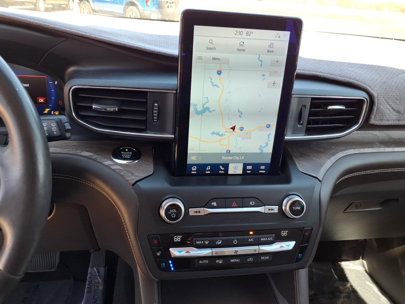 Used 2020 Ford Explorer Platinum w/ Premium Technology Package image 16