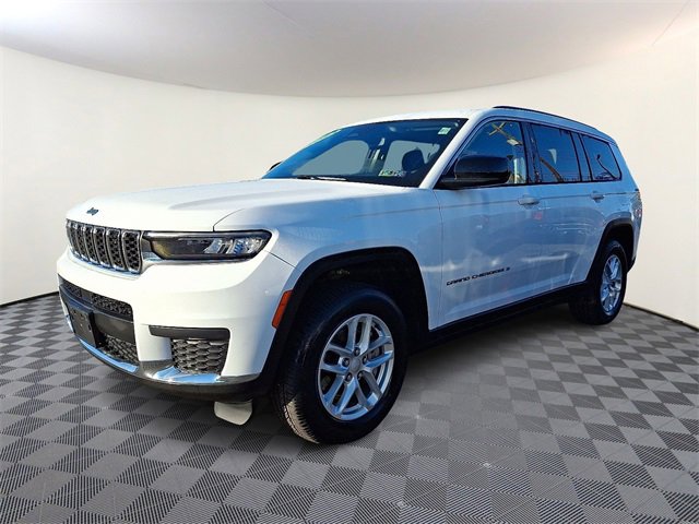 Used 2023 Jeep Grand Cherokee L Laredo image 3