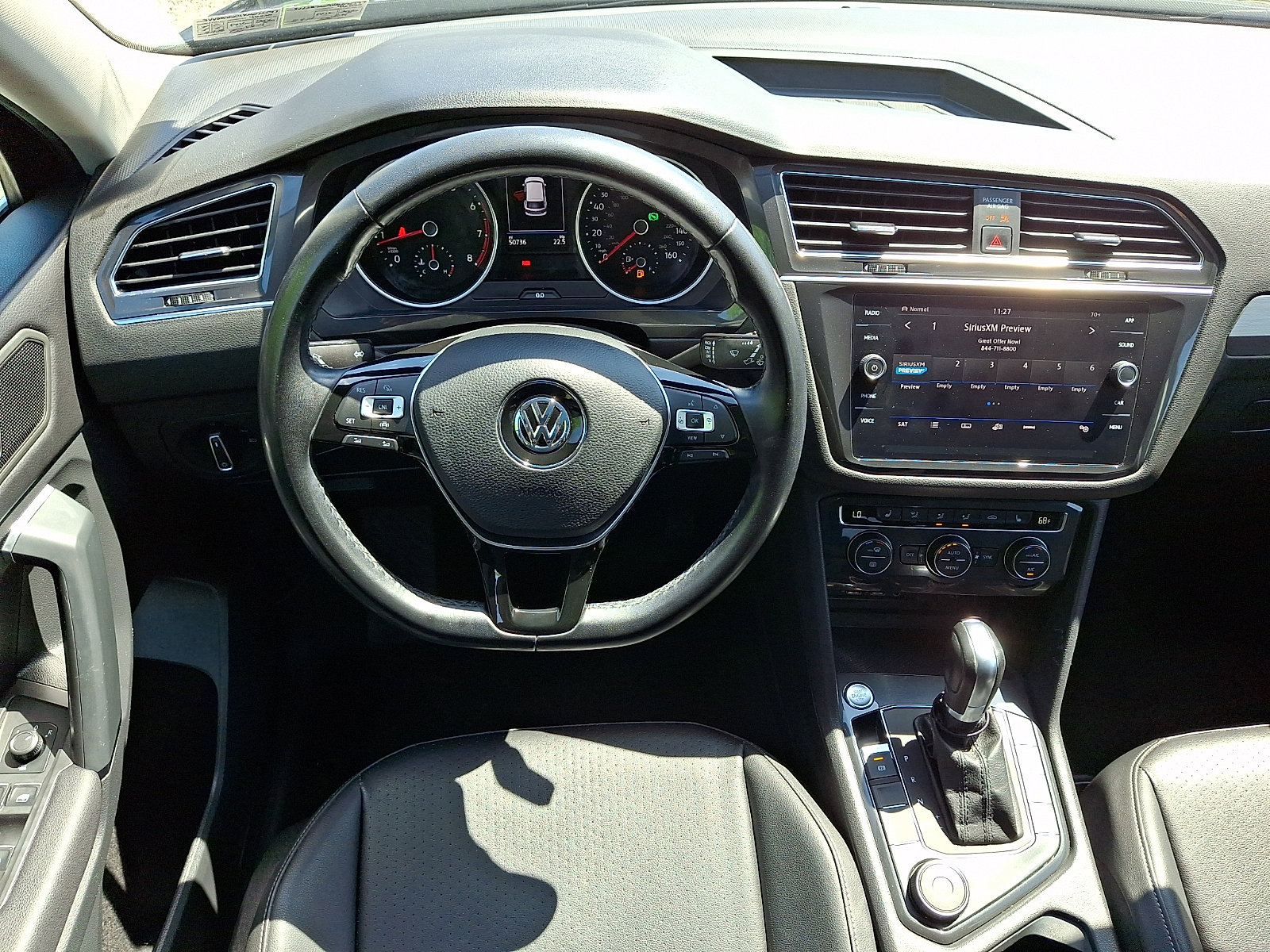Used 2019 Volkswagen Tiguan SE w/ Panoramic Sunroof Package AWD/4WD image 12
