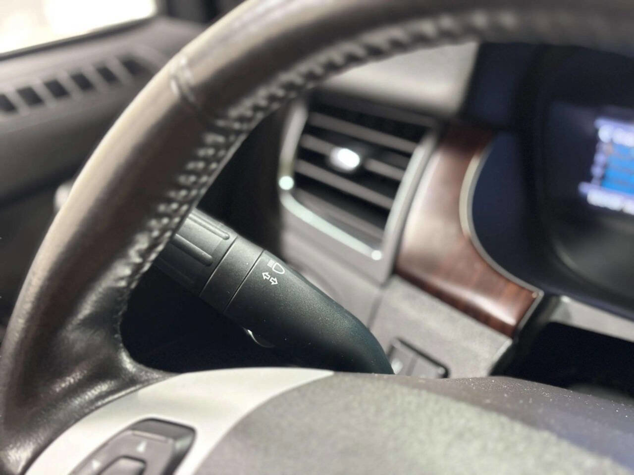 Used 2013 Ford Edge Limited image 34