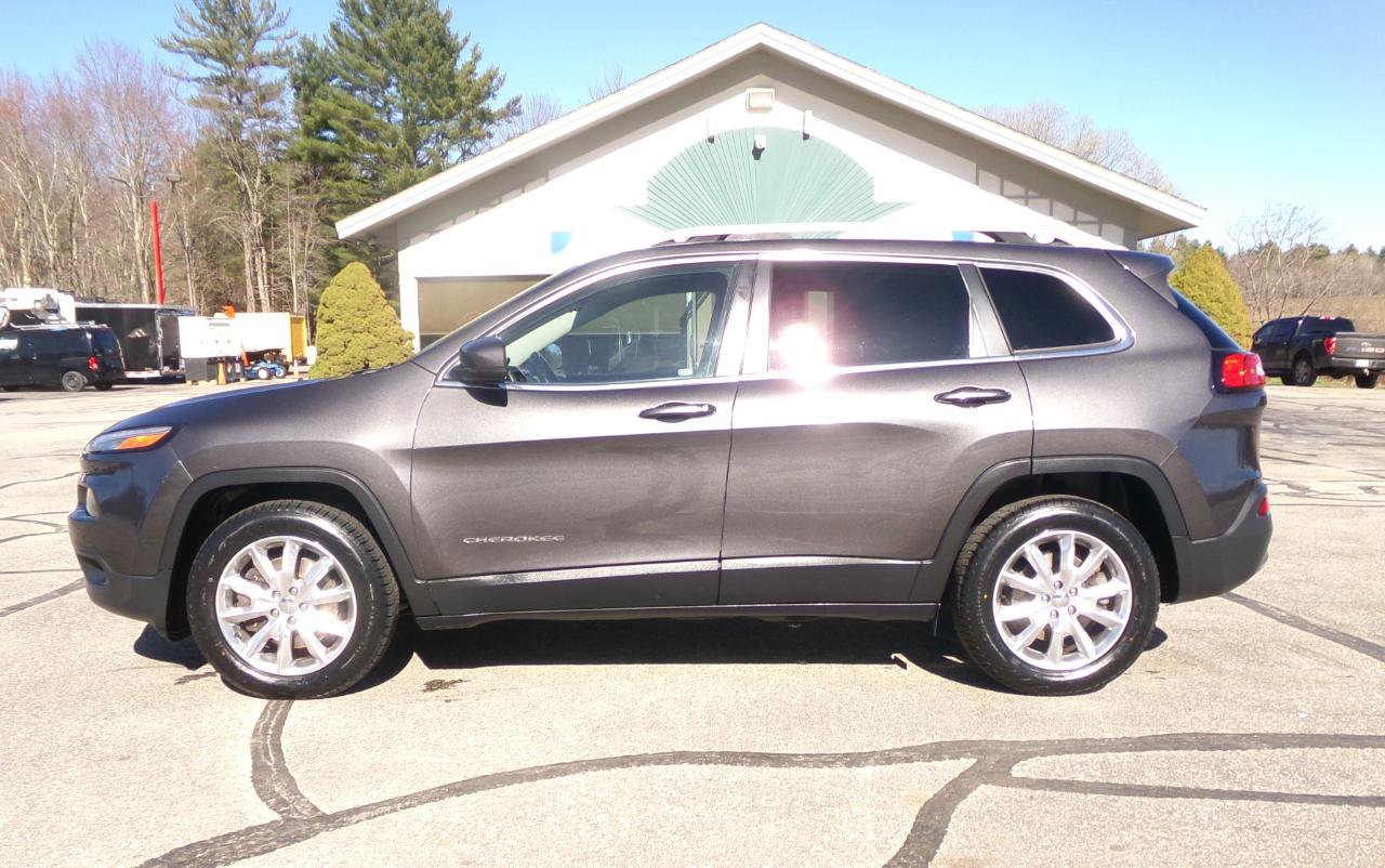 Used 2016 Jeep Cherokee Limited image 17