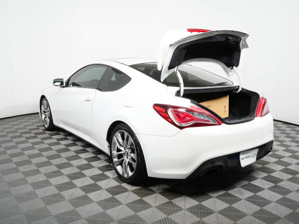 Used 2013 Hyundai Genesis 3.8 image 25