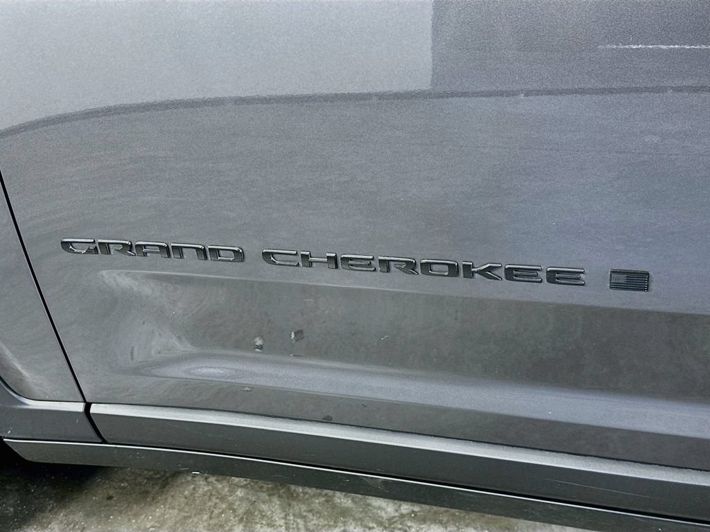 Used 2024 Jeep Grand Cherokee L Altitude AWD/4WD image 29