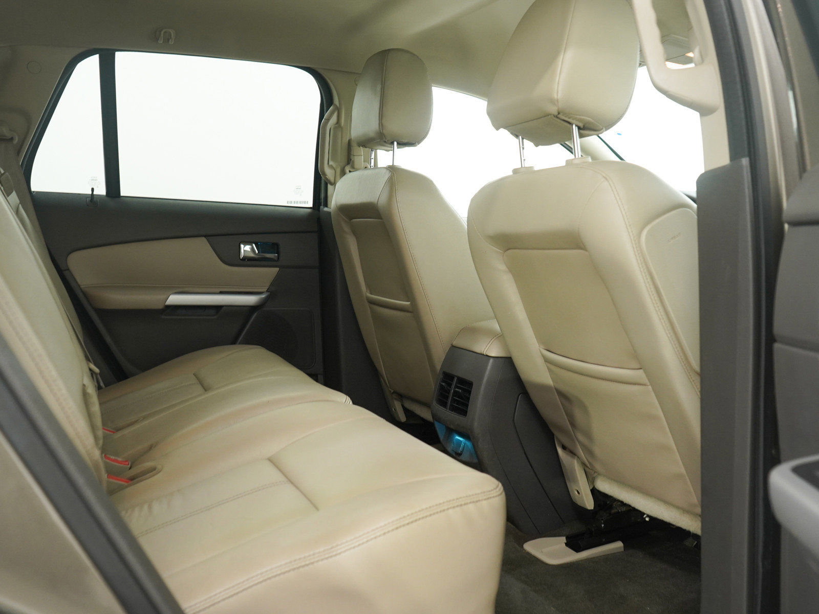 Used 2014 Ford Edge Limited FWD image 12