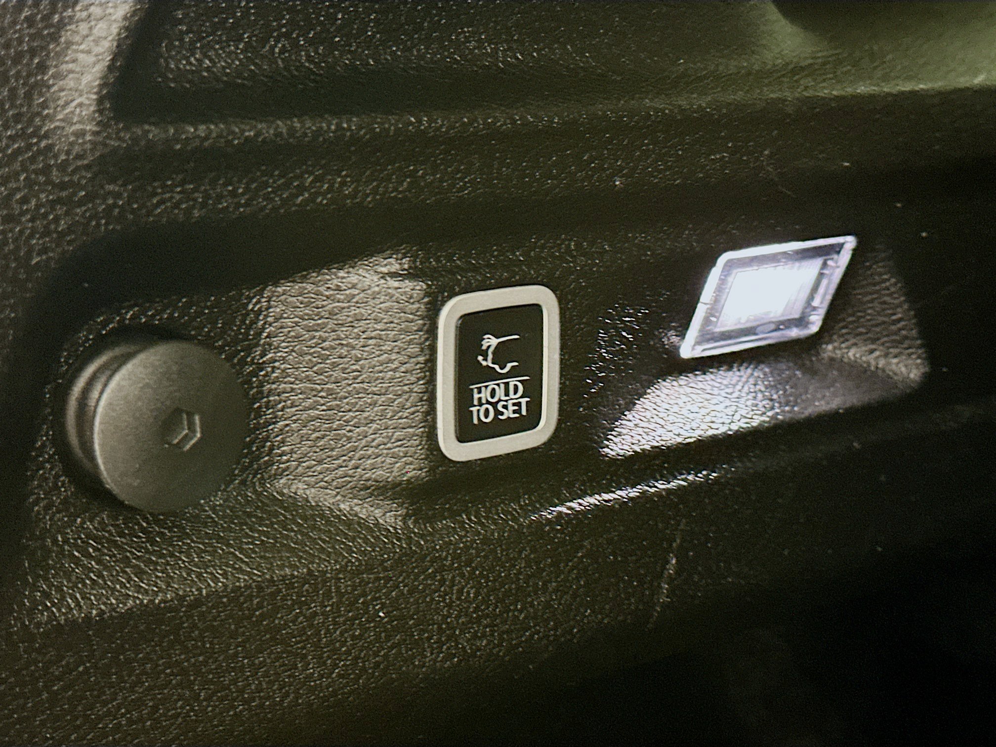 Used 2023 Jeep Grand Cherokee L Limited AWD/4WD image 33
