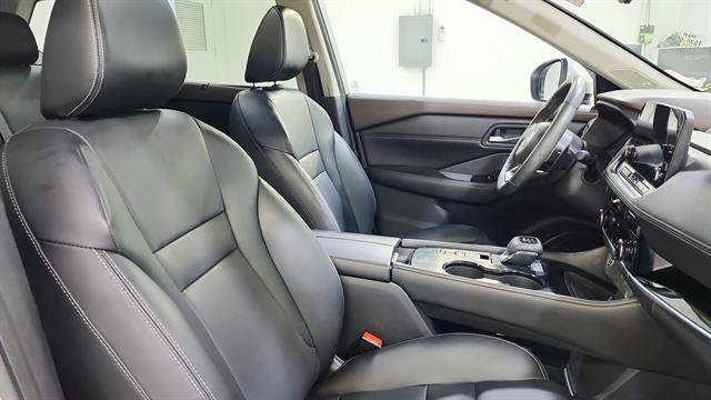 Used 2022 Nissan Rogue SL w/ SL Premium Package FWD image 27