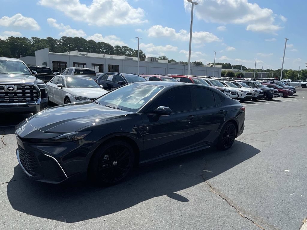 Used 2026 Toyota Camry SE w/ Convenience Package FWD image 5