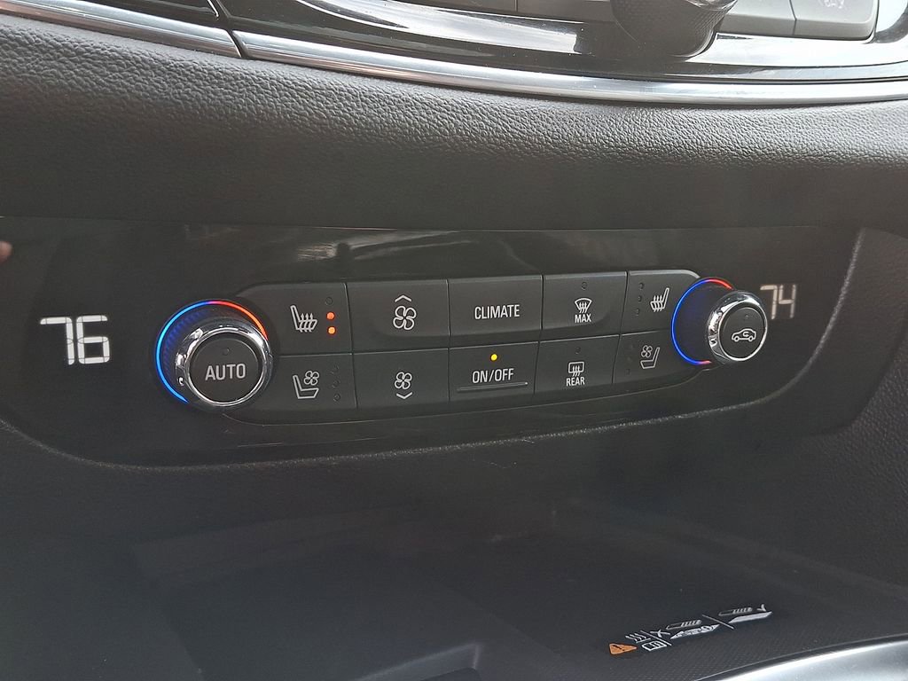 Used 2024 Buick Enclave Avenir w/ Avenir Technology Package image 17