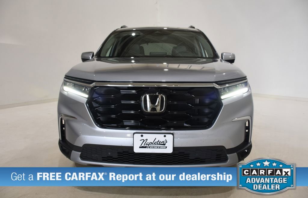 Used 2025 Honda Pilot Elite image 2