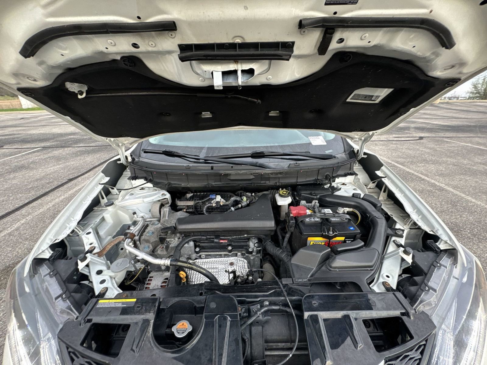 Used 2016 Nissan Rogue SV image 37