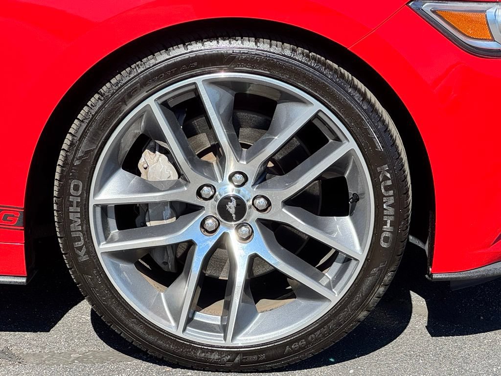 Used 2016 Ford Mustang GT Premium w/ Equipment Group 401A RWD image 41