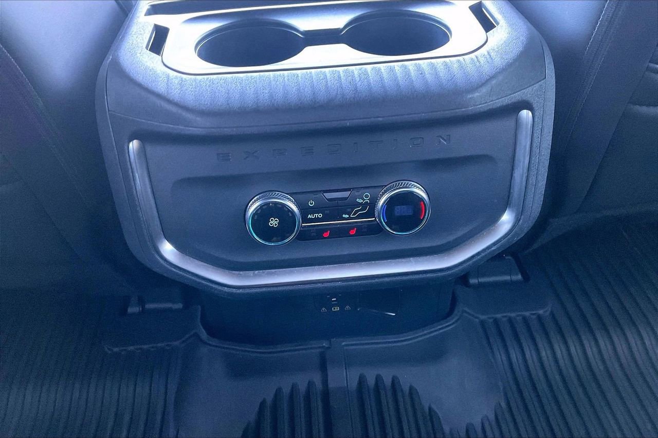 Used 2025 Ford Expedition Tremor image 18