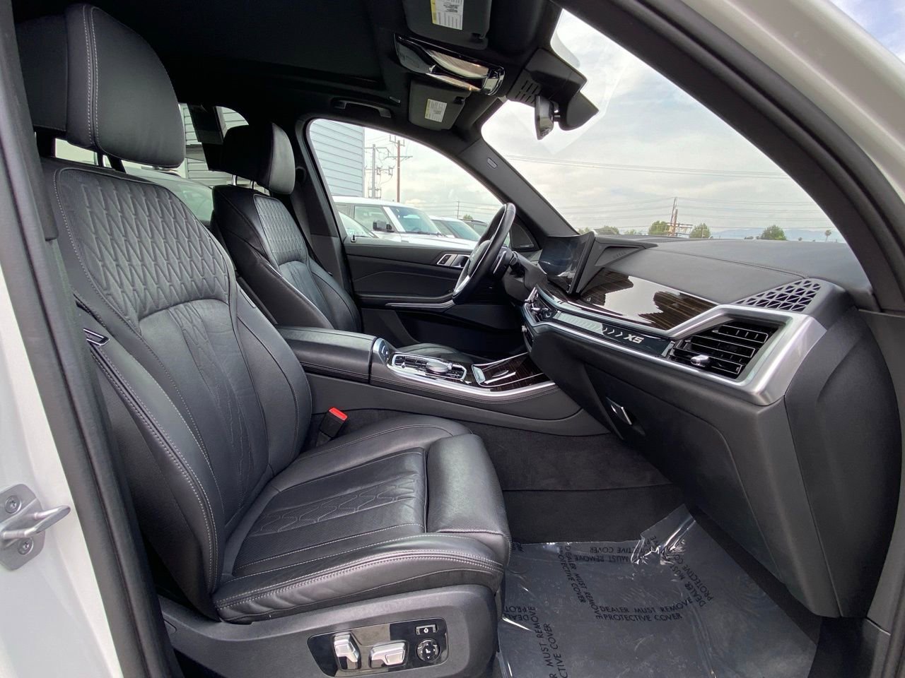 Used 2025 BMW X5 xDrive50e AWD/4WD image 26