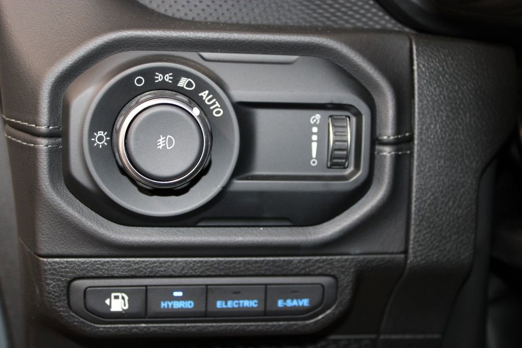 Used 2025 Jeep Wrangler Unlimited Rubicon 4xe w/ Convenience Group AWD/4WD image 33