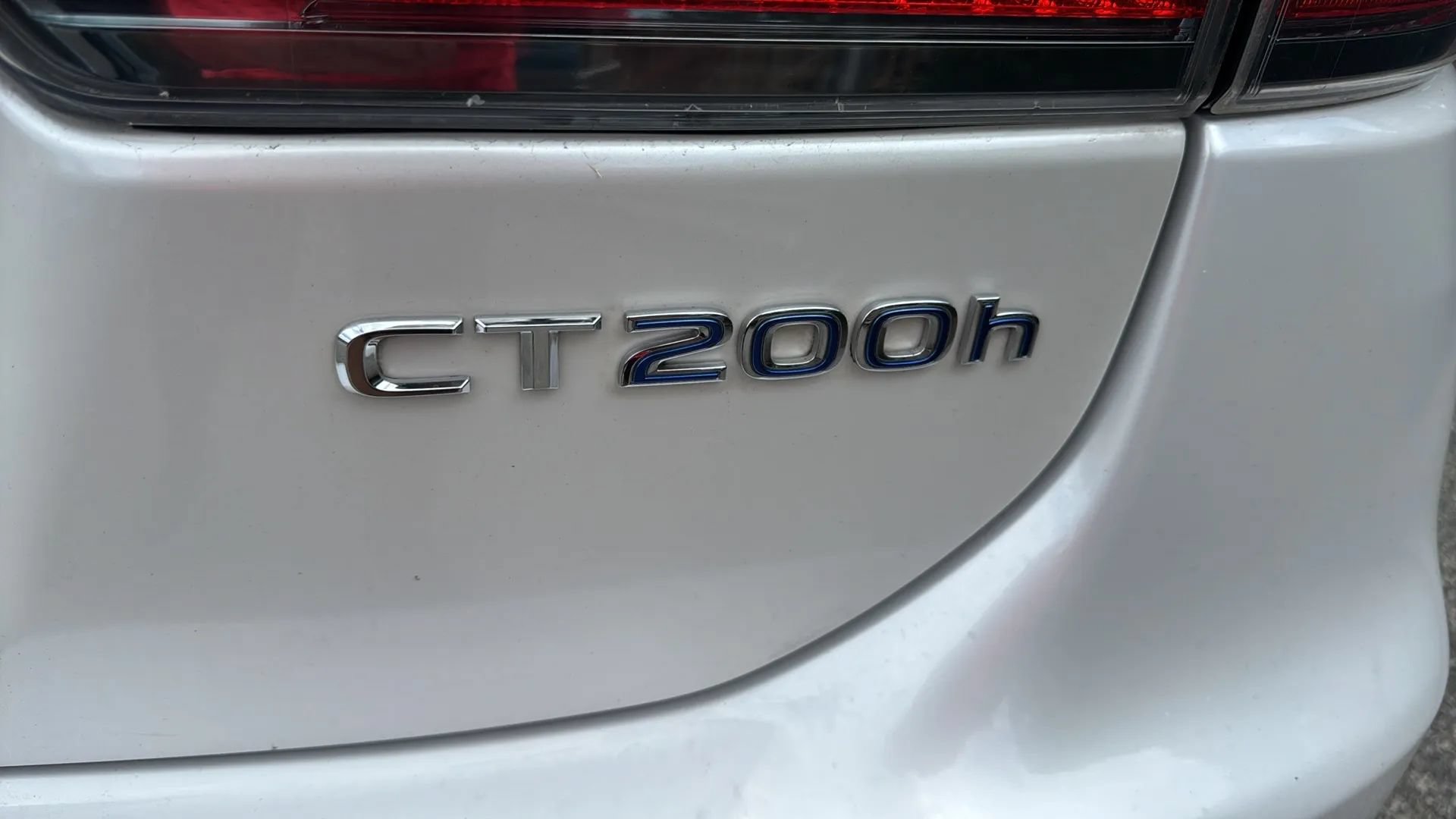Used 2016 Lexus CT 200h FWD image 17