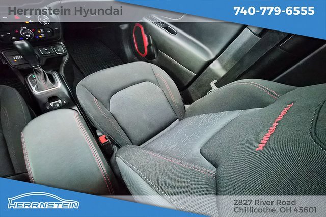 Used 2023 Jeep Renegade Trailhawk image 14