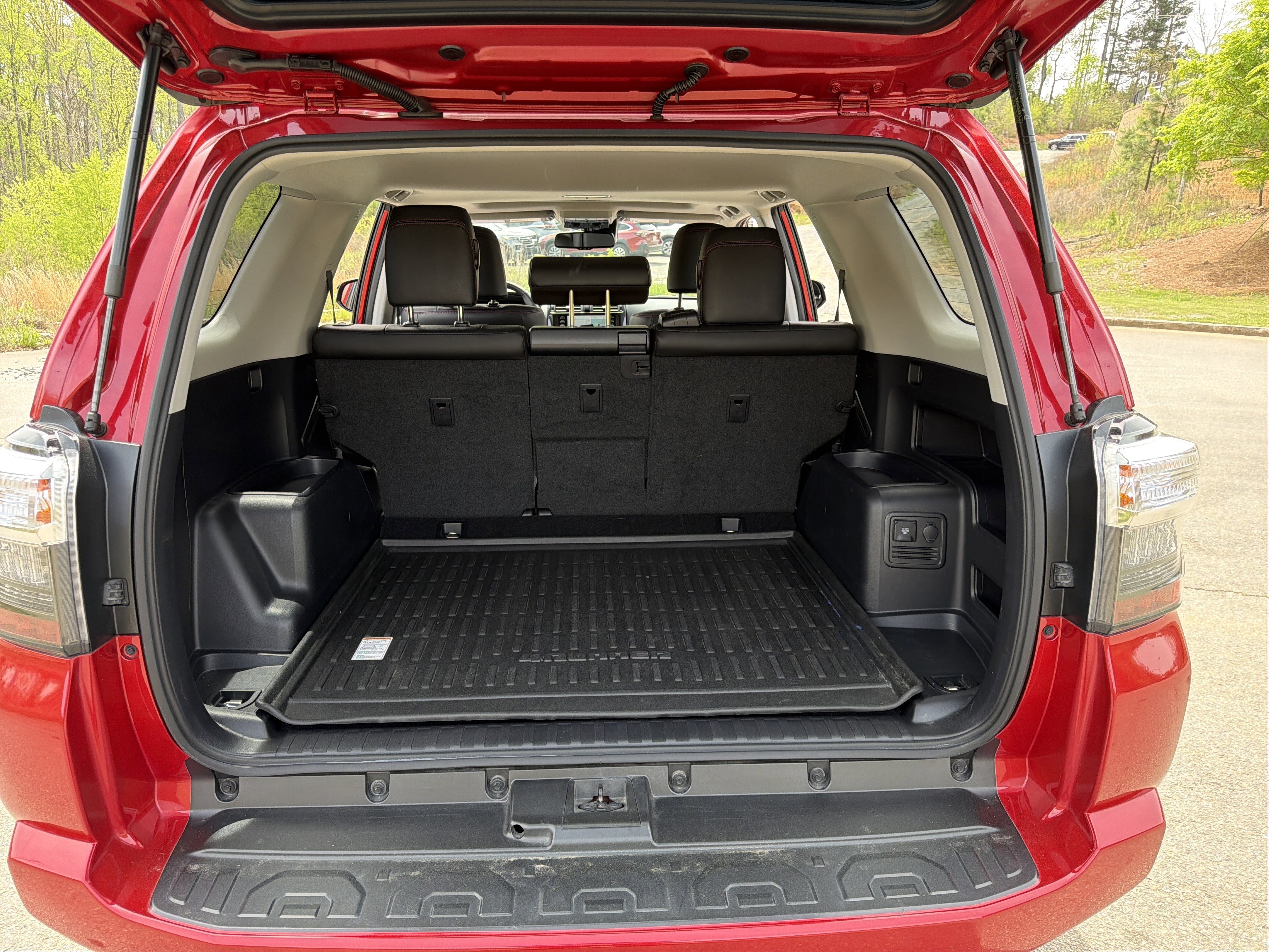 Used 2020 Toyota 4Runner Venture w/ Moonroof Package image 18