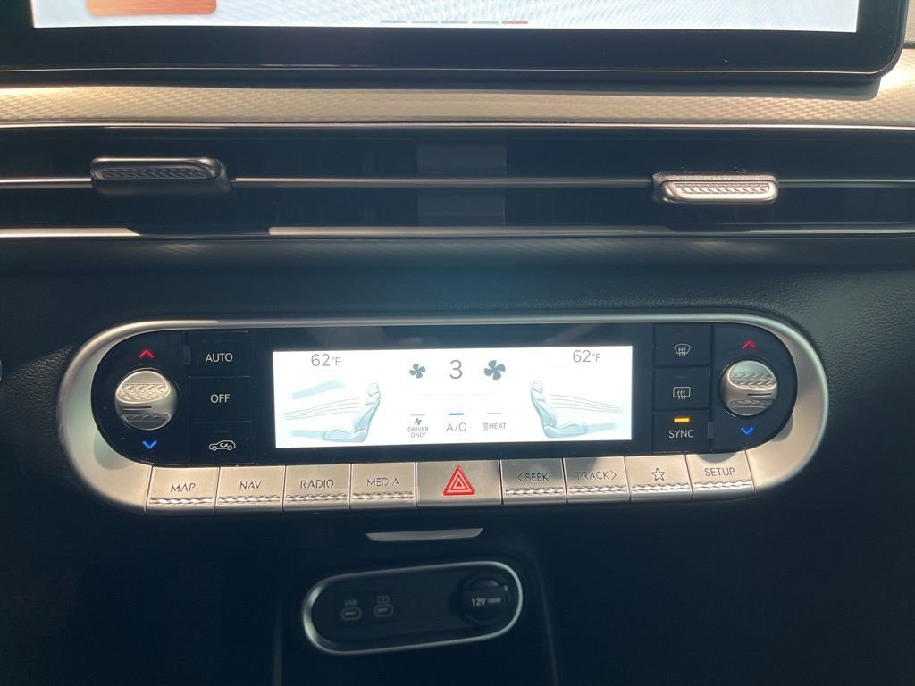 New 2024 Genesis GV60 RWD image 21