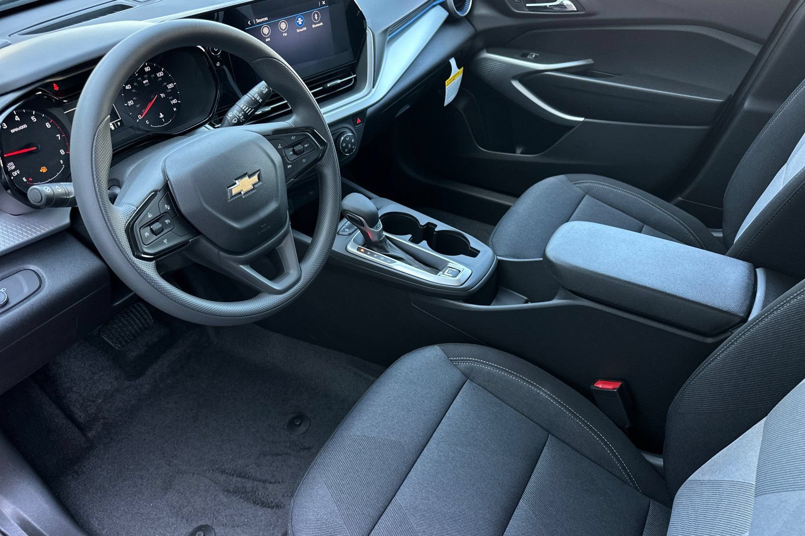 New 2026 Chevrolet Trax LS w/ LS Convenience Package FWD image 10