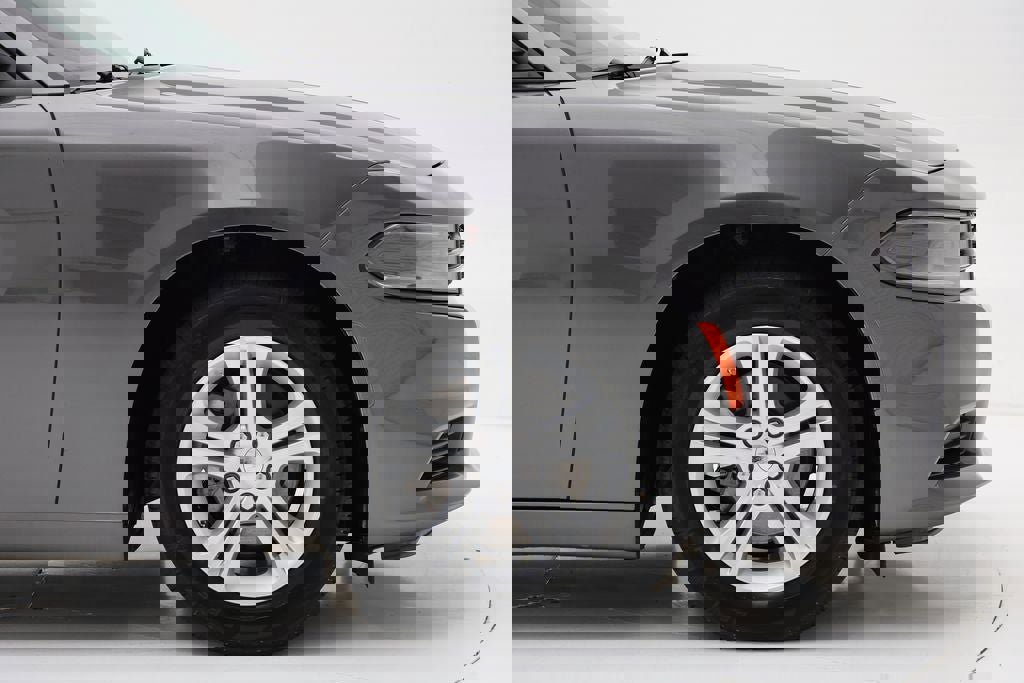 Used 2023 Dodge Charger SXT w/ Cold Weather Package image 4