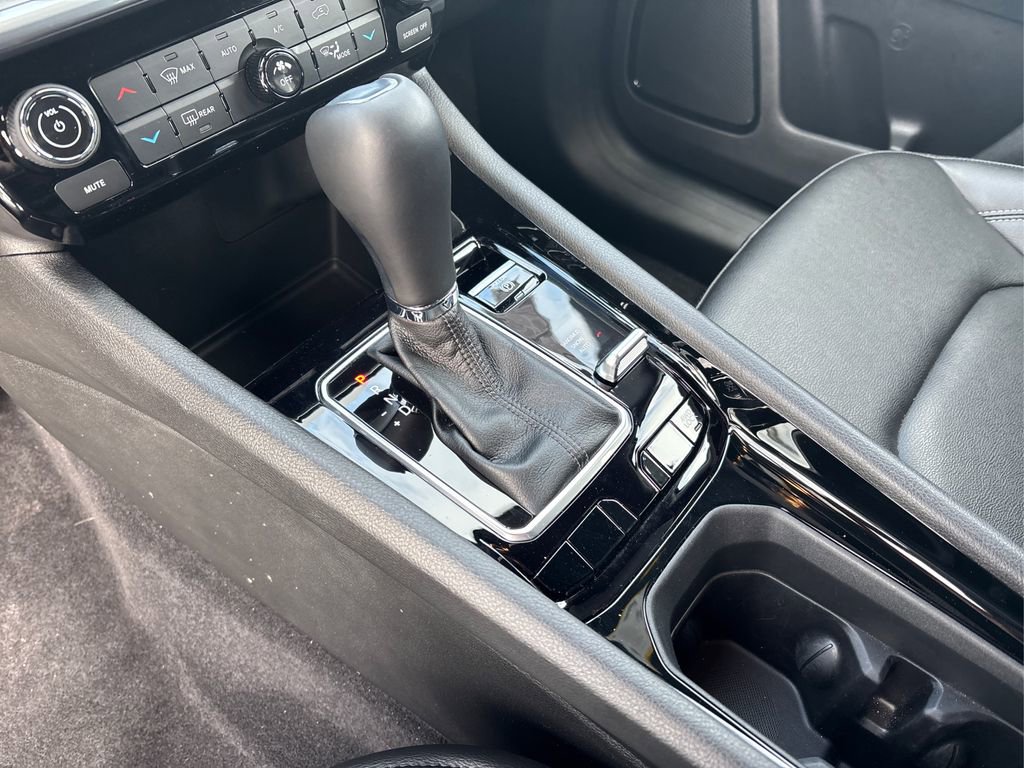 Used 2025 Jeep Compass Limited image 32