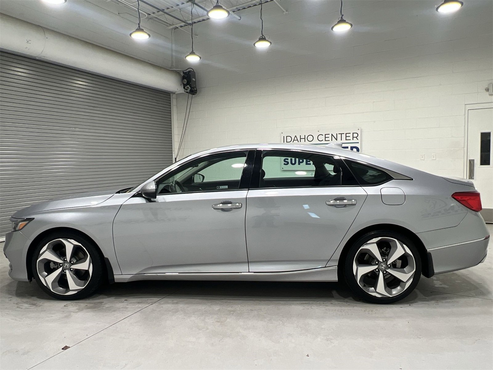 Used 2020 Honda Accord Touring image 5