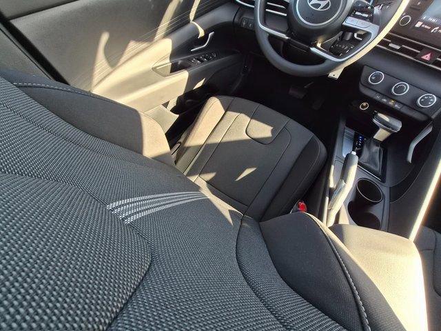 New 2026 Hyundai Elantra SE image 13