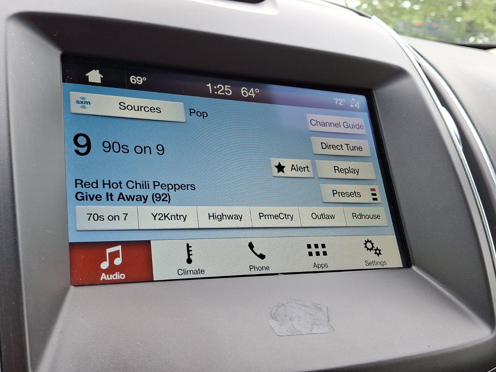 Used 2019 Ford Edge Titanium w/ Cold Weather Package AWD/4WD image 18