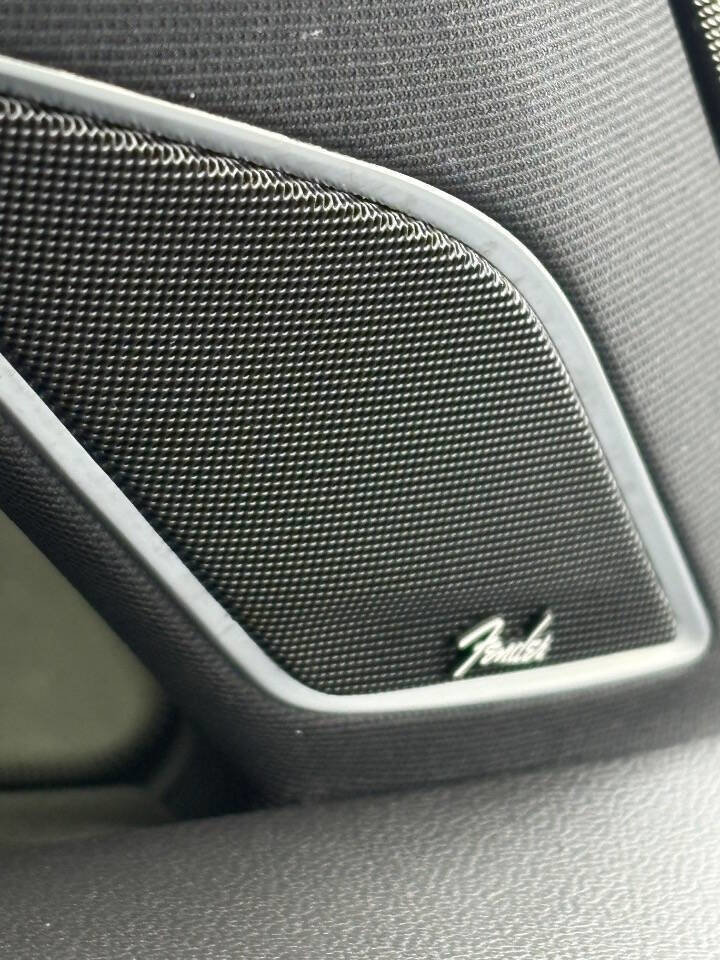 Used 2018 Volkswagen Golf R 4-Door image 13