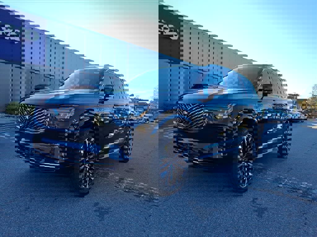 New 2026 Volvo XC90 T8 Plus w/ Protection Package Premier image 8