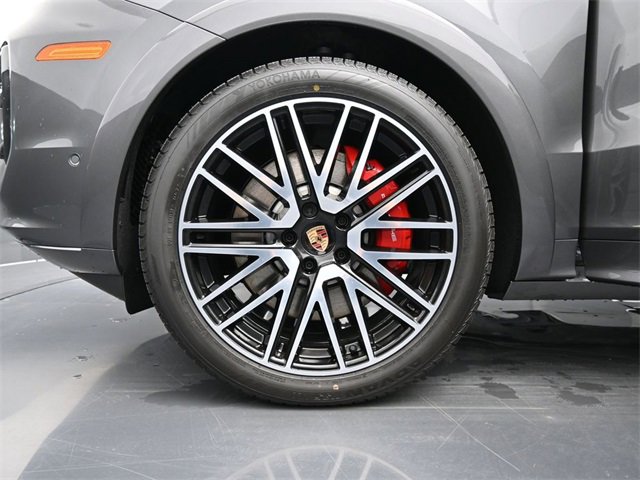 New 2026 Porsche Cayenne S image 6