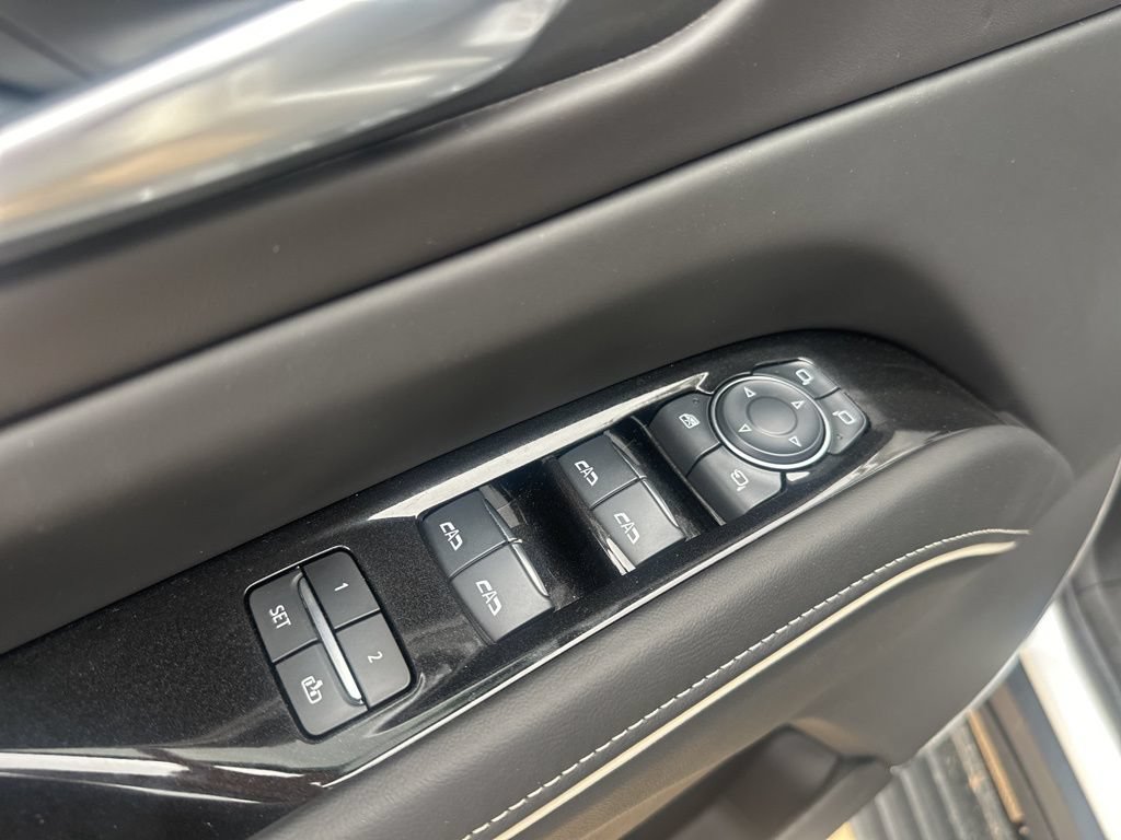 Used 2024 Cadillac Escalade Premium Luxury Platinum AWD/4WD image 15