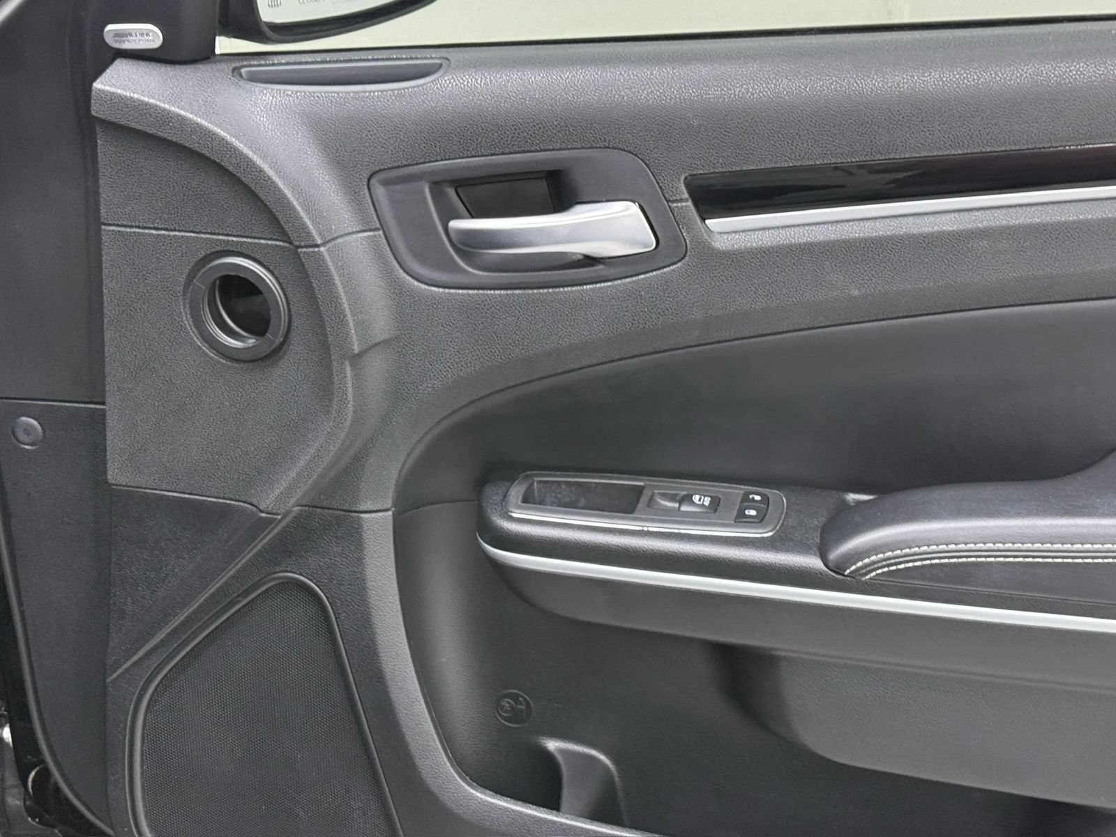 Used 2022 Chrysler 300 S RWD image 32