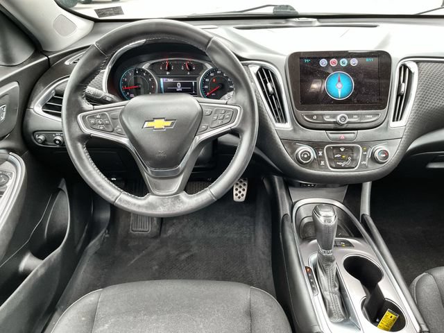 Used 2016 Chevrolet Malibu LT FWD image 12