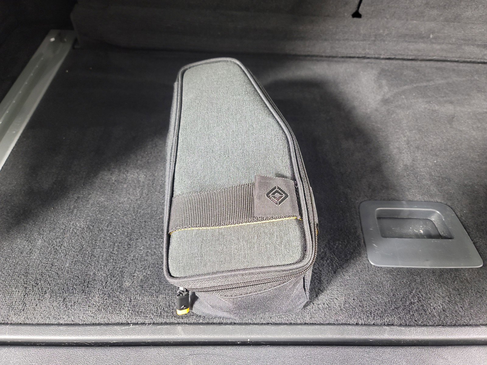 Used 2022 Rivian R1S Launch Edition image 34