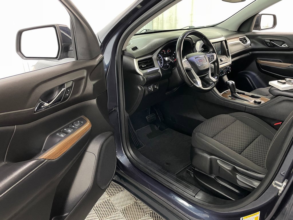 Used 2019 GMC Acadia SLE image 18