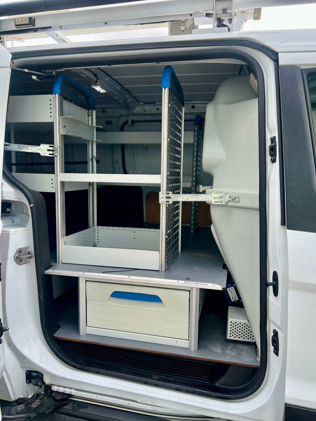 Used 2016 Ford Transit Connect XL FWD image 9
