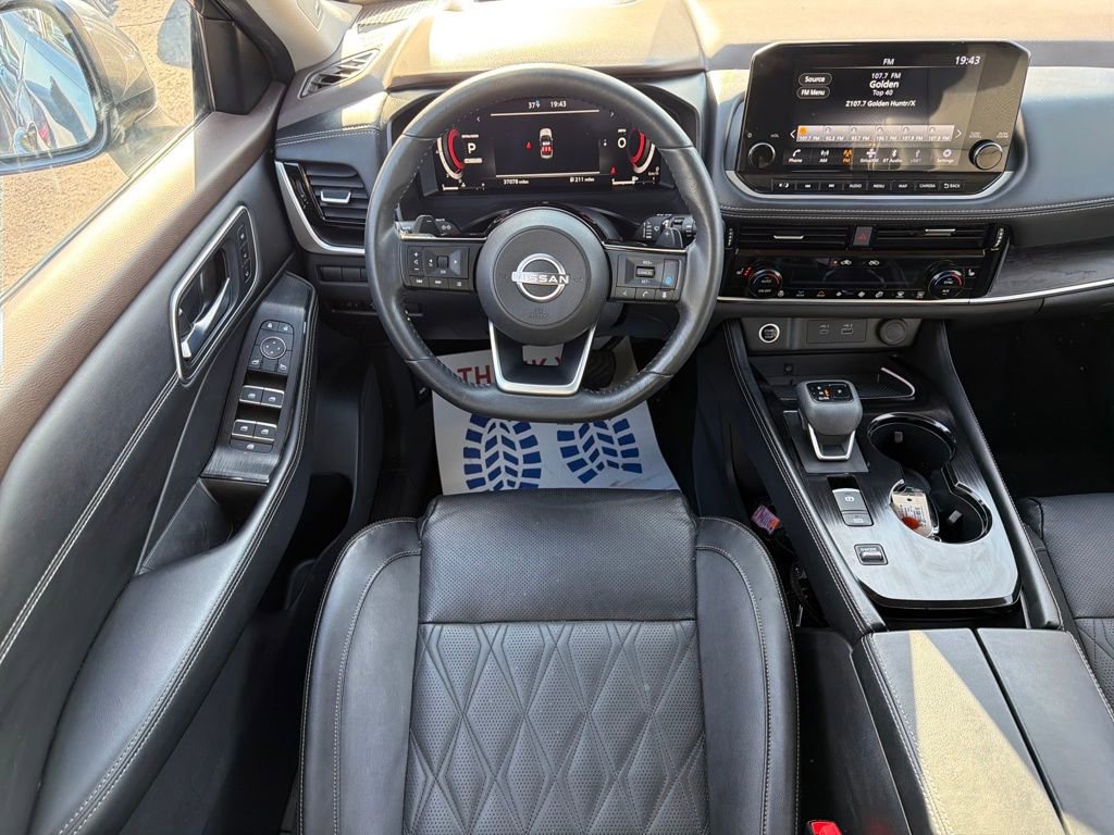 Used 2023 Nissan Rogue Platinum w/ Platinum Premium Package image 16