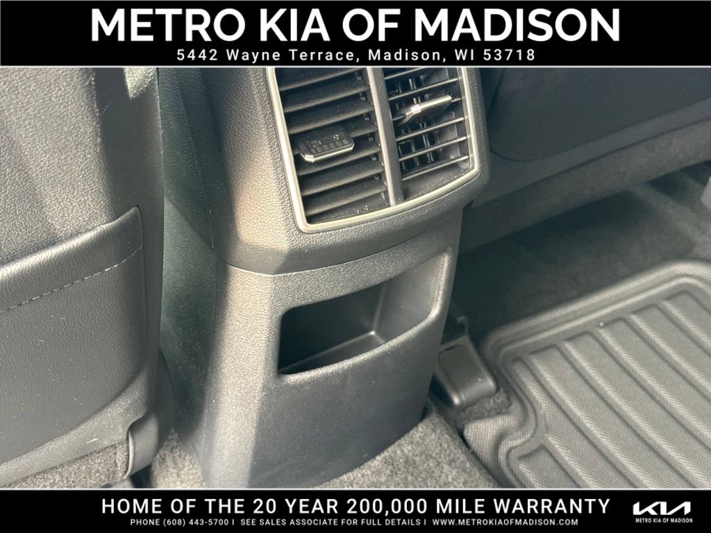 Used 2026 Kia Sportage EX FWD image 35