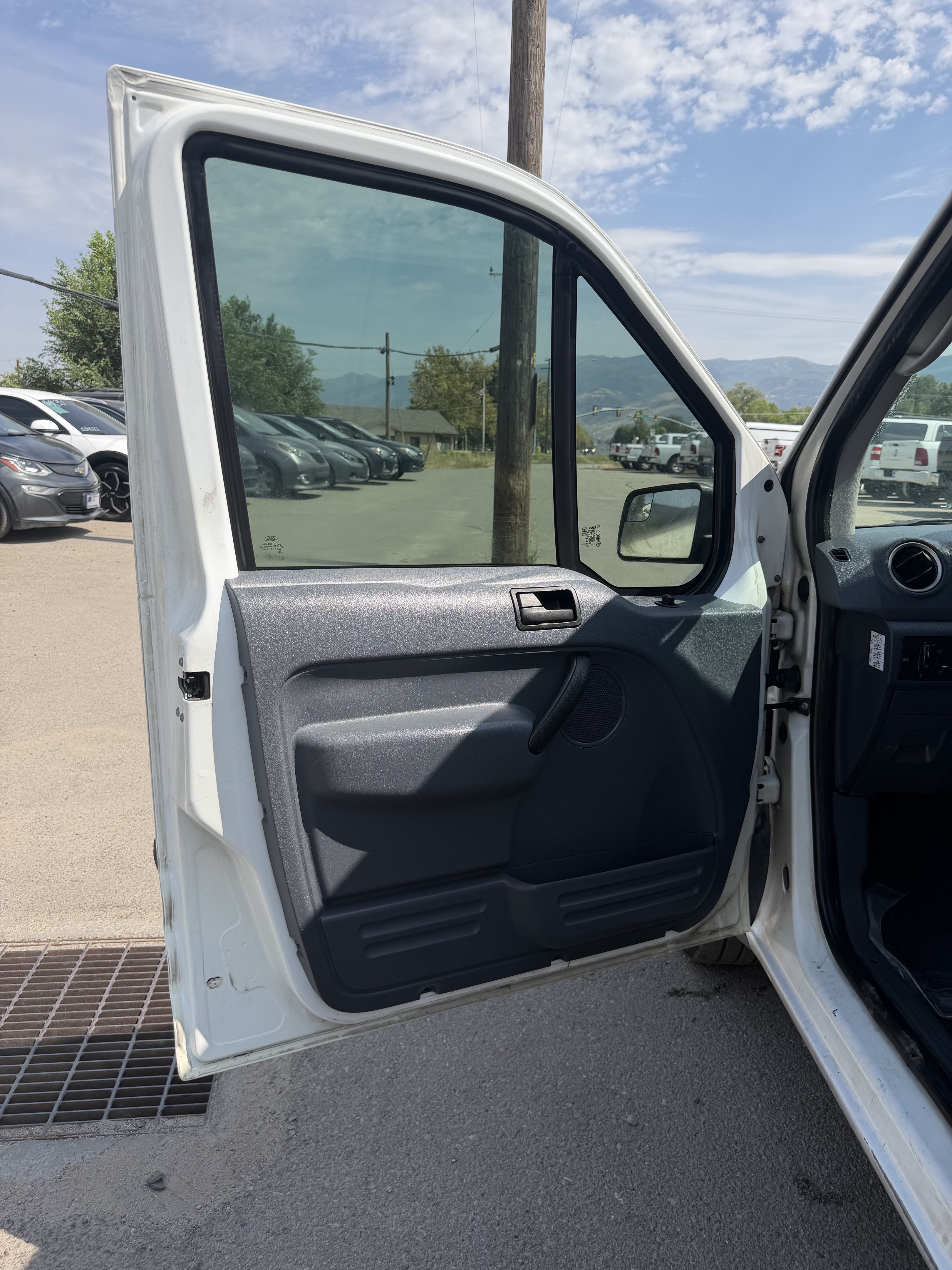 Used 2011 Ford Transit Connect XLT FWD image 16