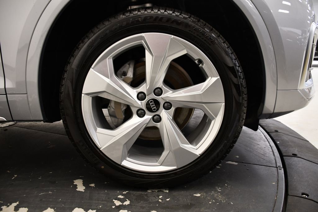Used 2025 Audi Q5 2.0T Premium Plus w/ Premium Plus Package image 17