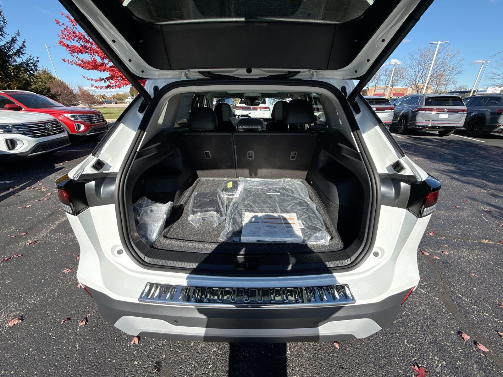 New 2026 Volkswagen Tiguan SE image 23